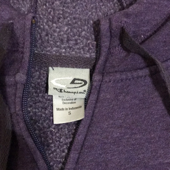 Champion - Purple Sweatshirt/Hoodie - Size Small - Picture 2 of 4